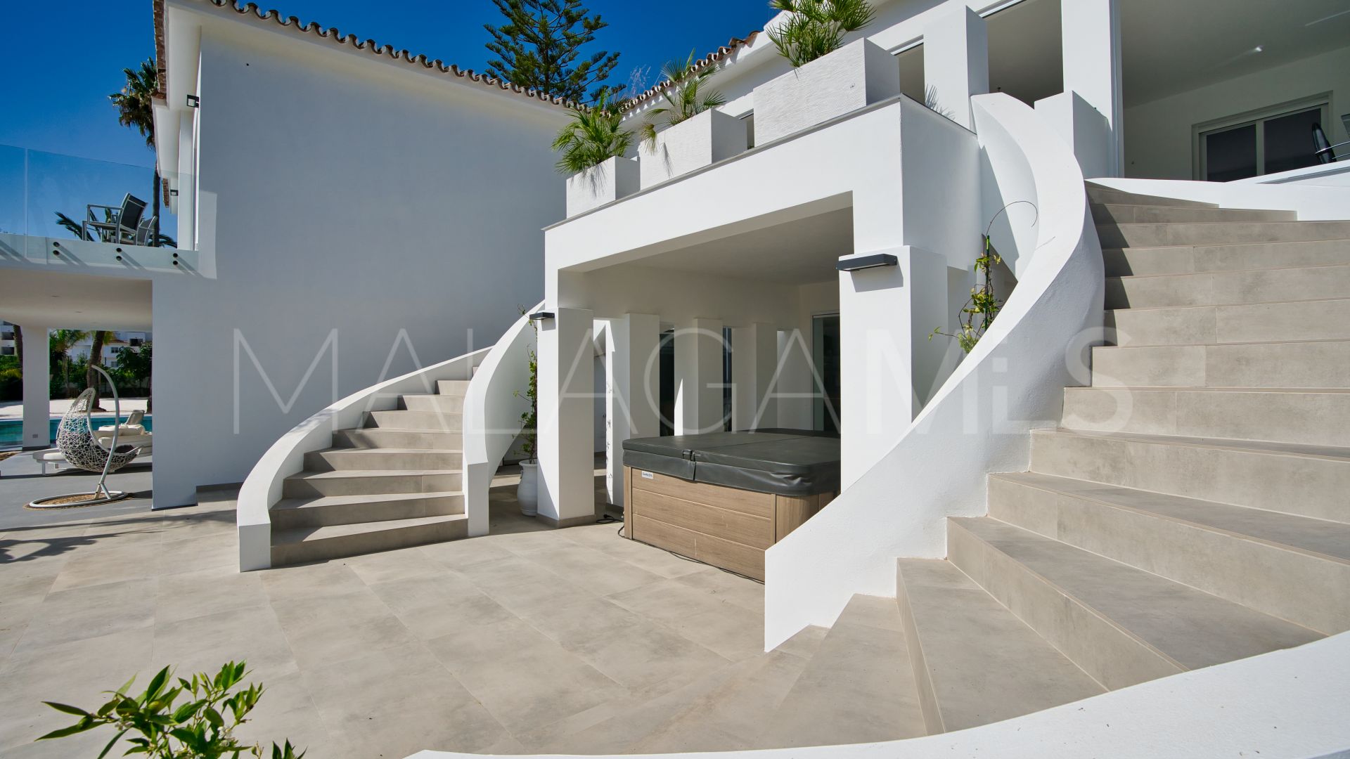 Villa for sale in Atalaya Golf