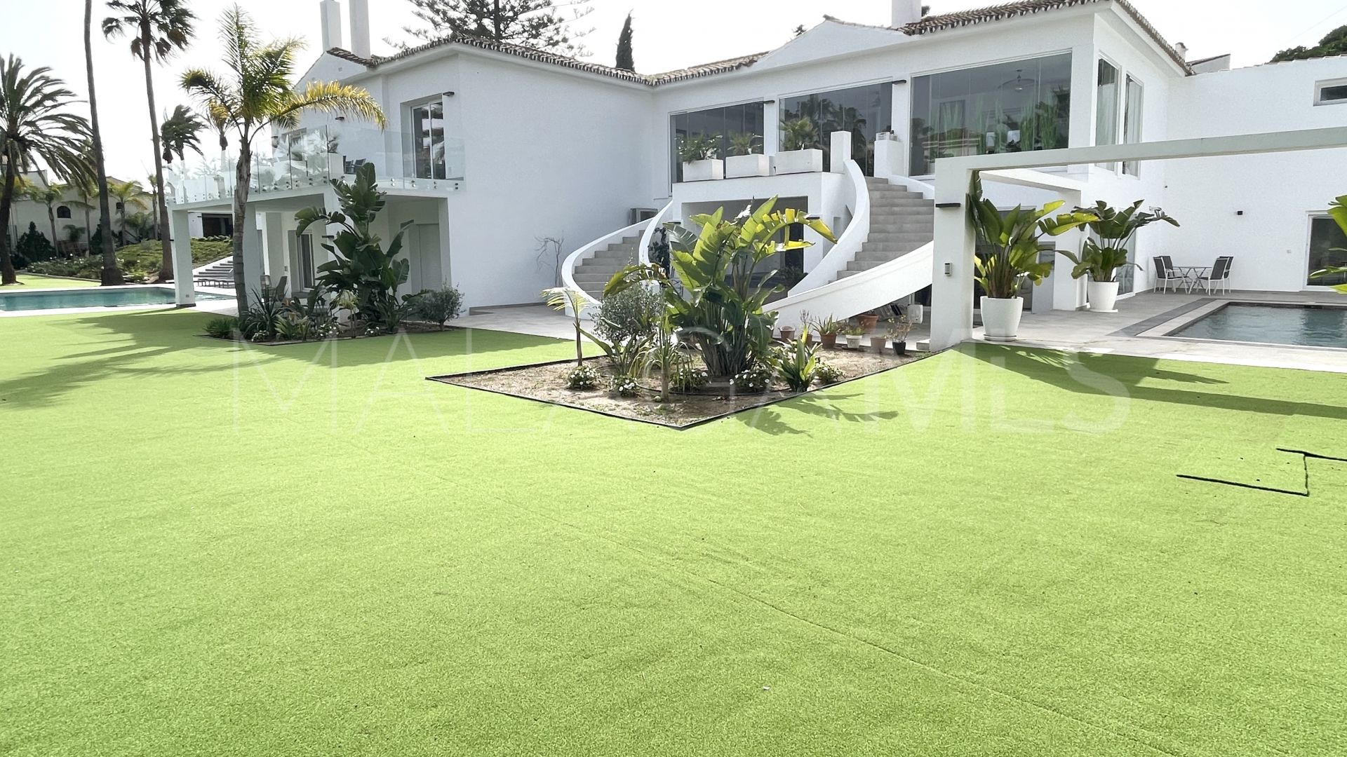 Villa for sale in Atalaya Golf