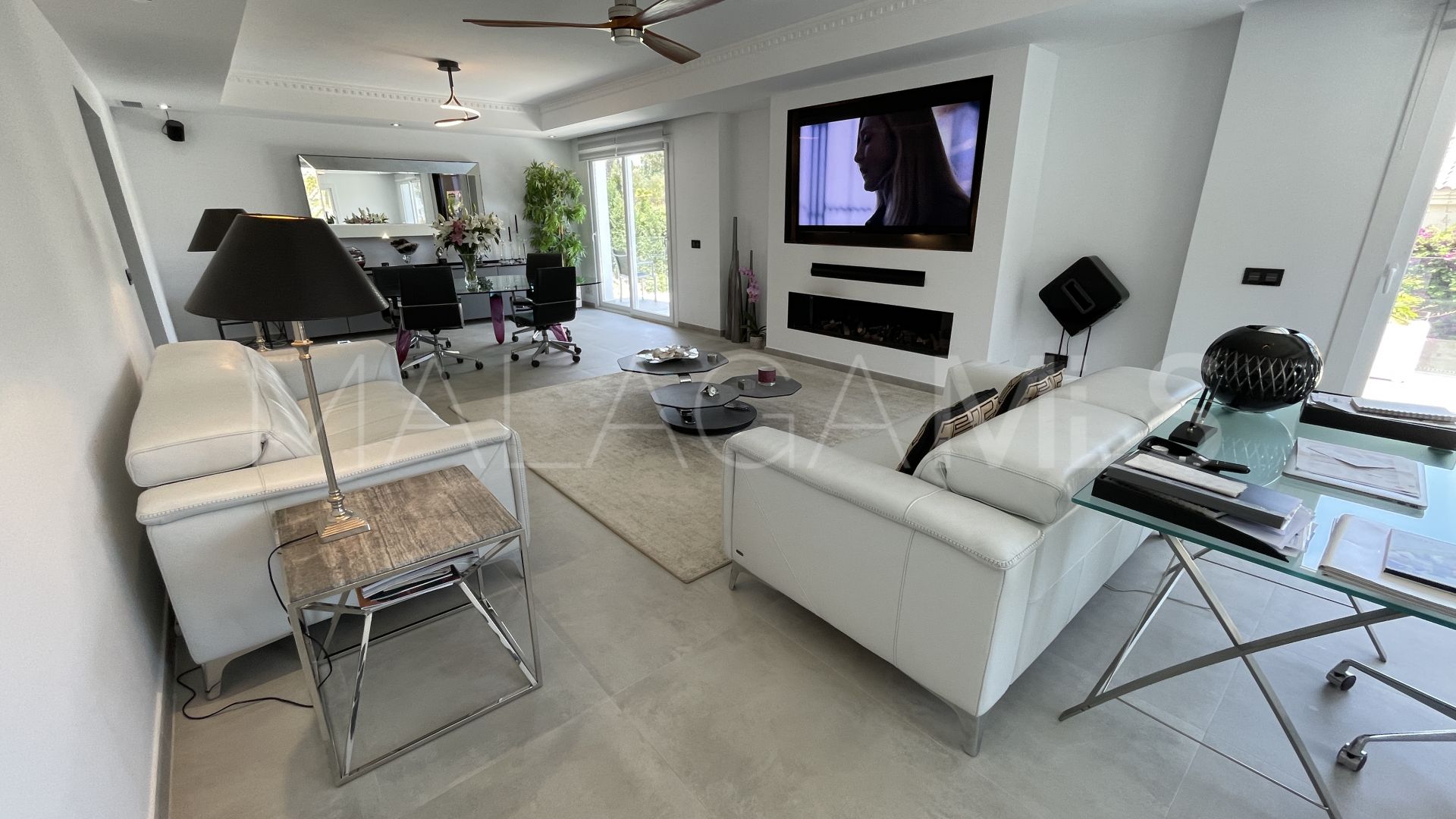 Villa for sale in Atalaya Golf