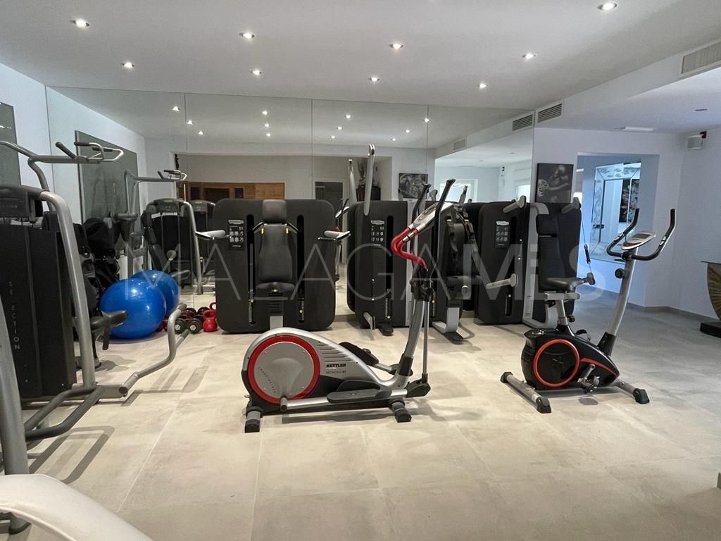 Villa for sale in Atalaya Golf
