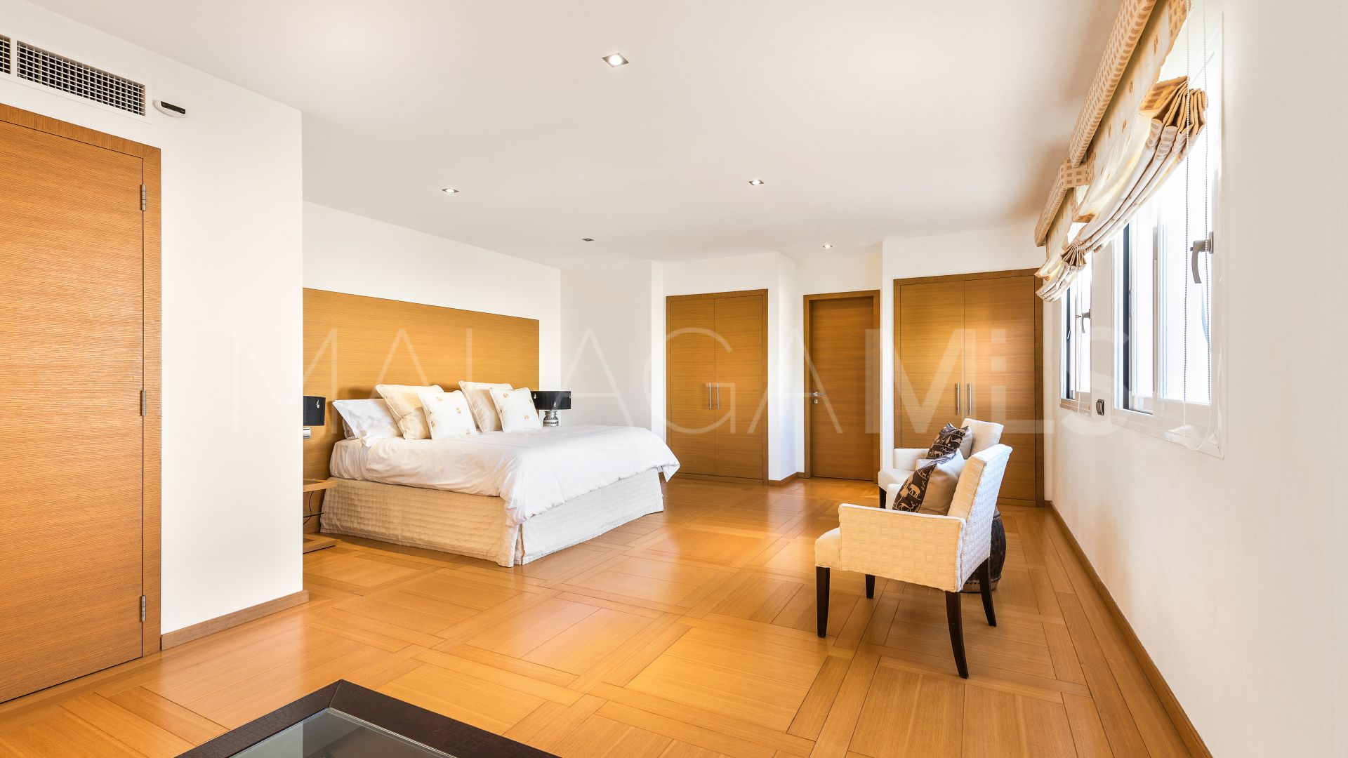 Villa for sale in Guadalmina Alta