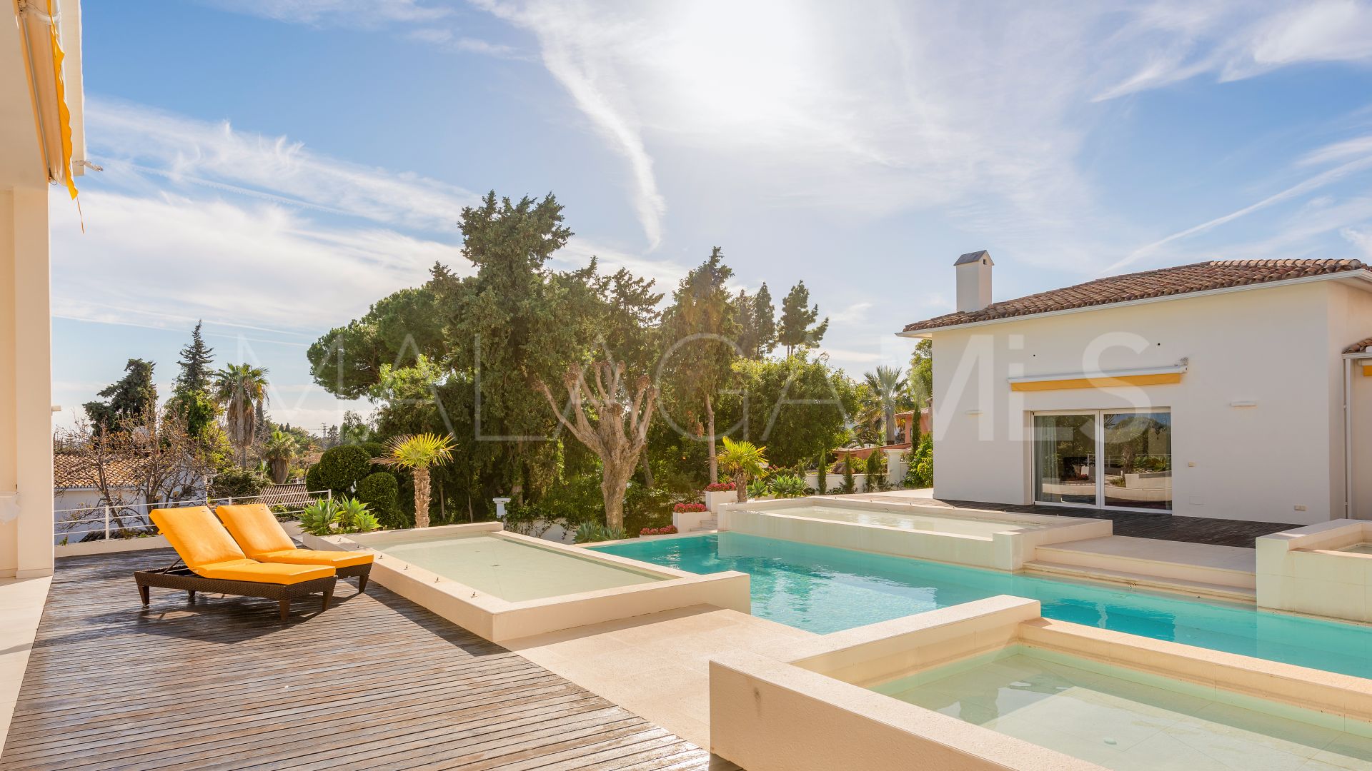 Villa for sale in Guadalmina Alta