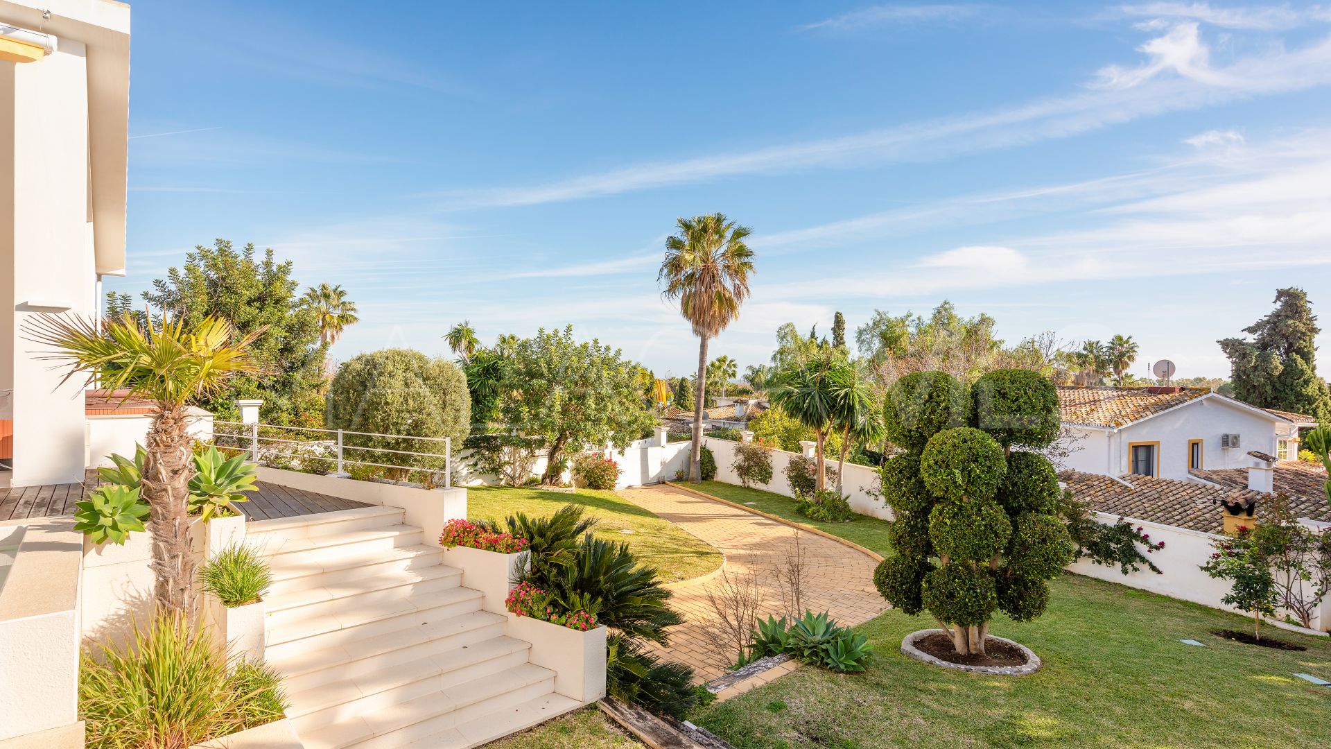Villa for sale in Guadalmina Alta