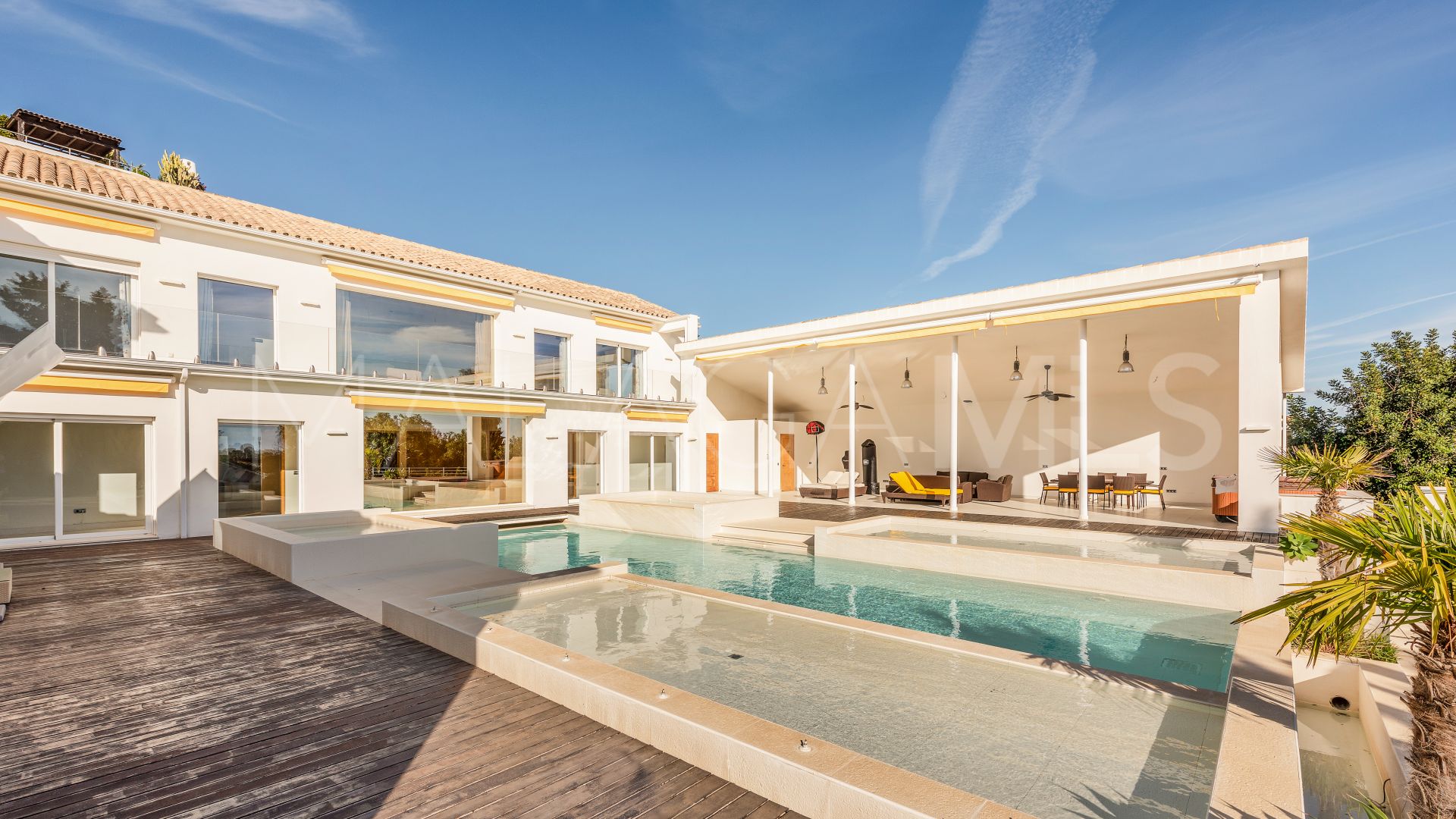 Villa for sale in Guadalmina Alta