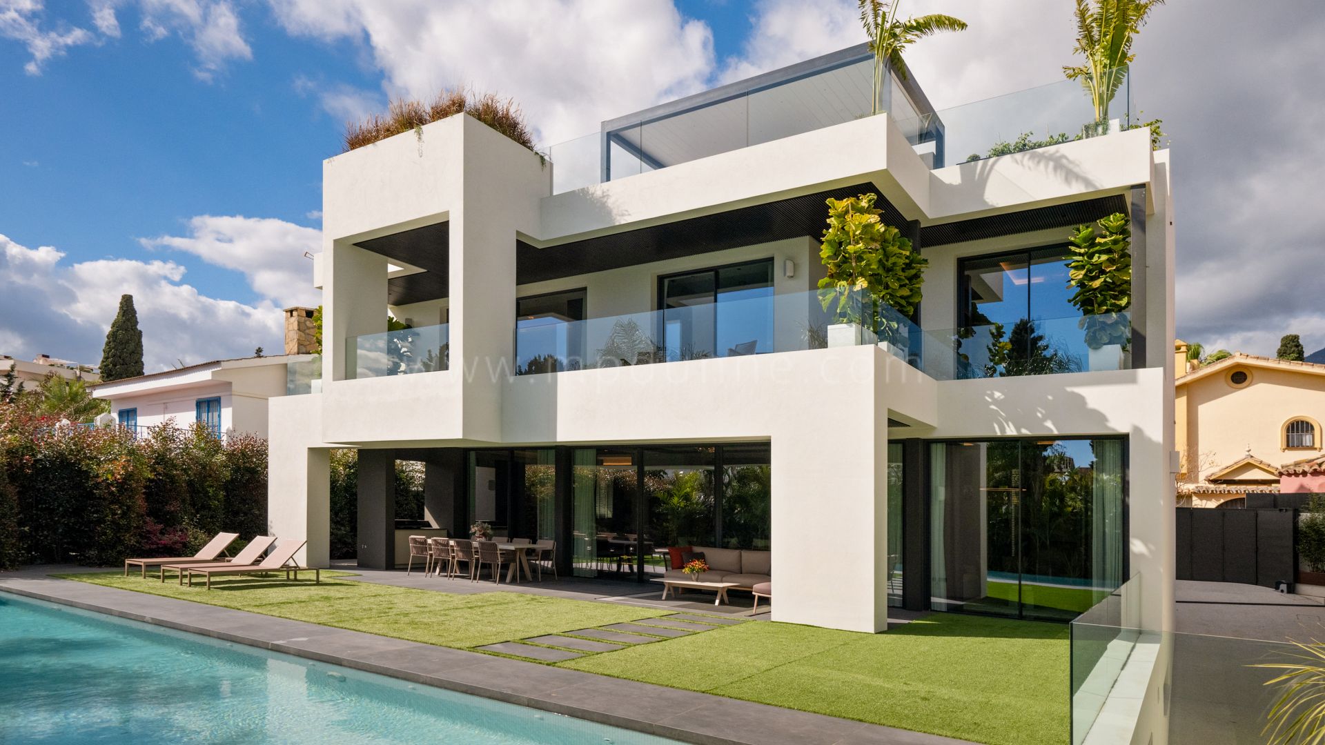 Villa mit fünf Schlafzimmern in Casablanca, Marbellas Goldener Meile