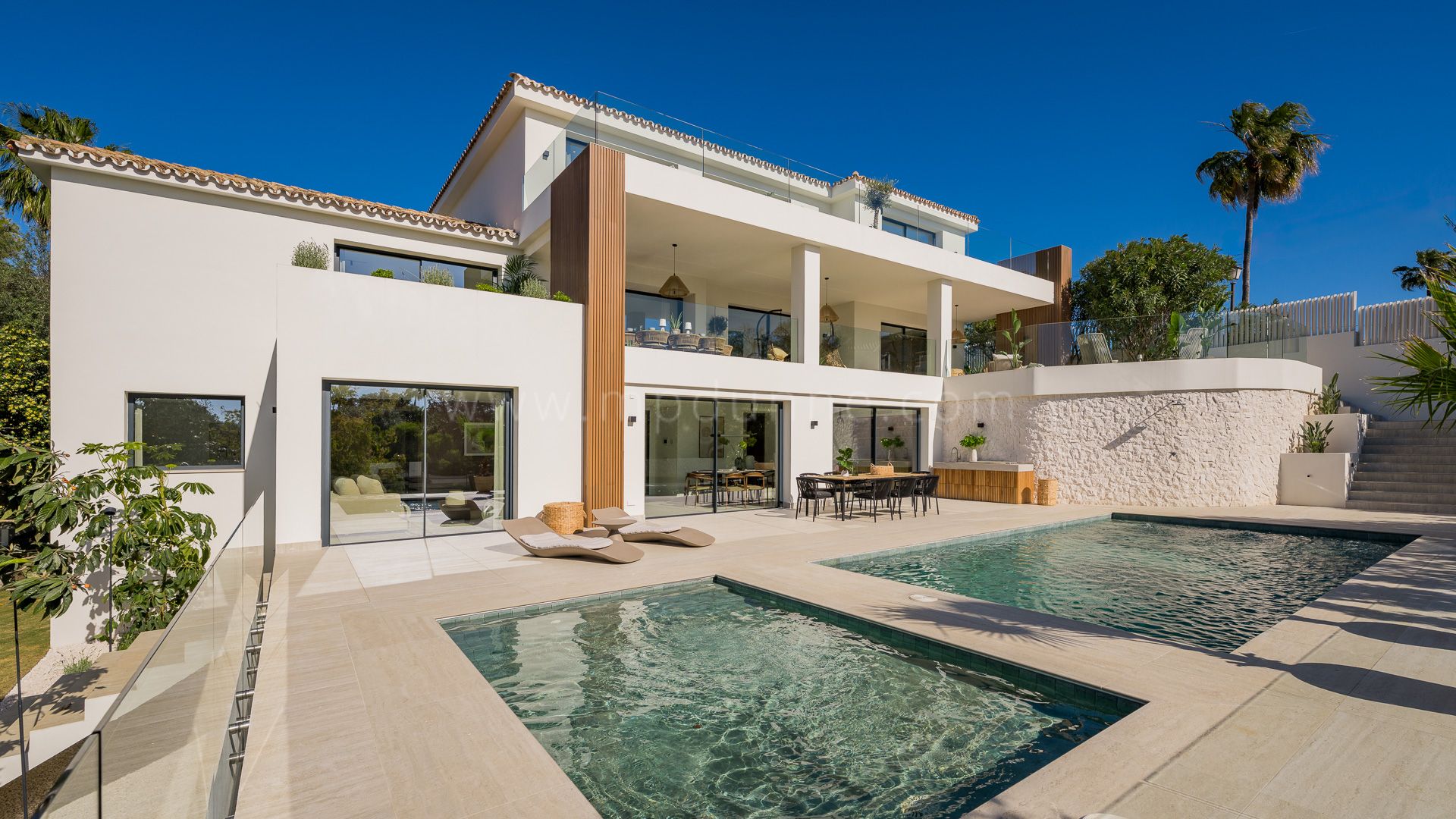 Villa andalouse moderne à El Rosario, Marbella Est