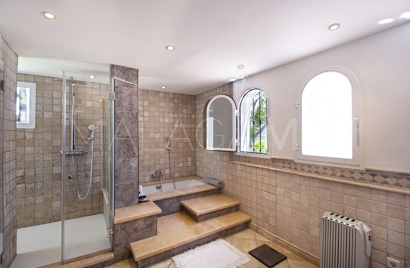 Villa for sale in Aloha