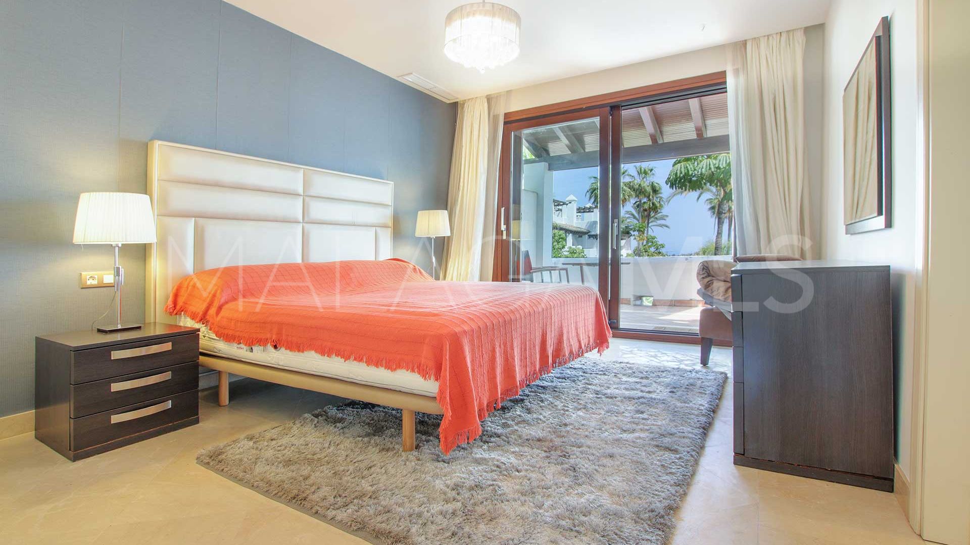 For sale Mirador del Paraiso town house