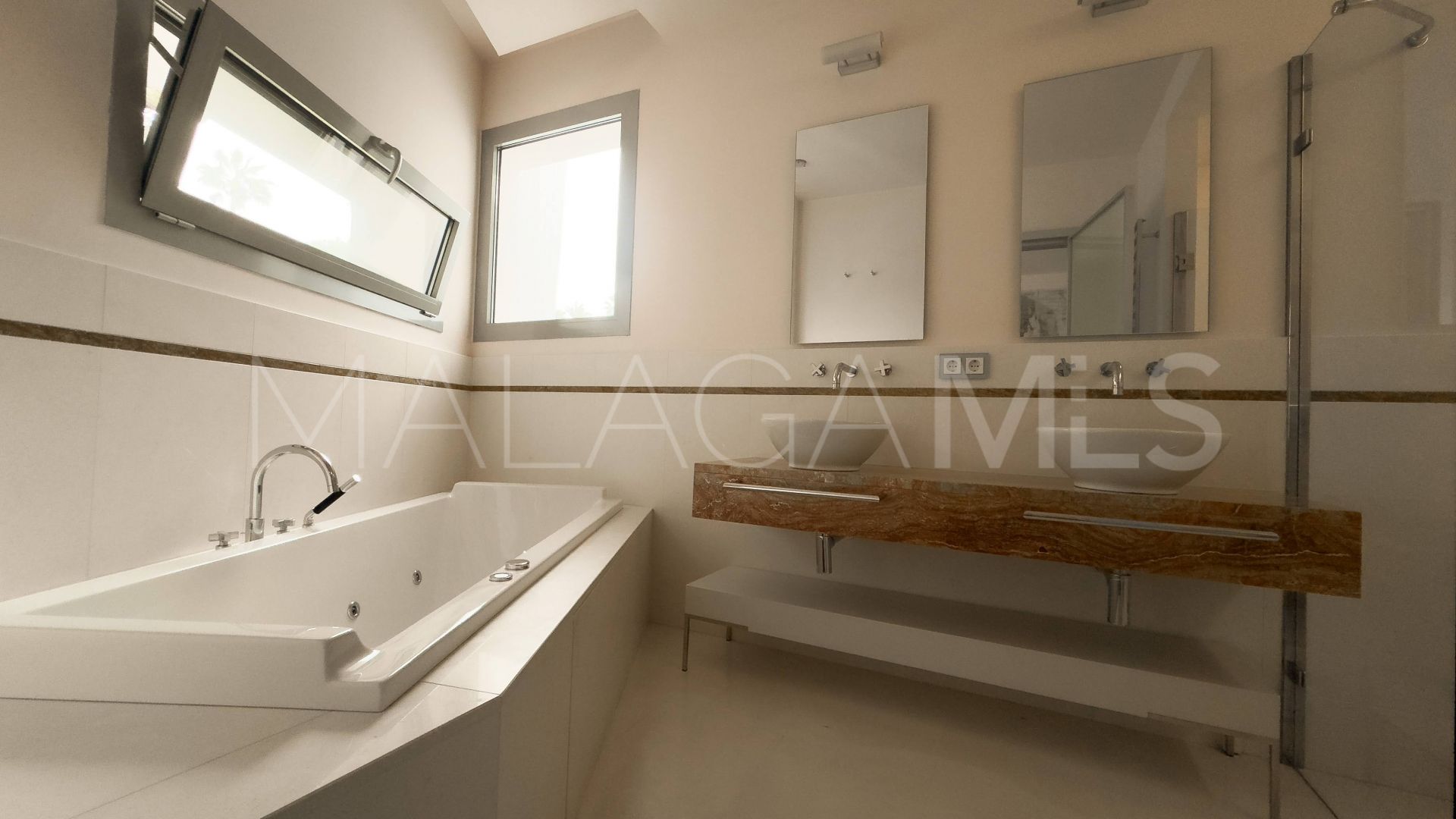 Semi detached house in Meisho Hills for sale