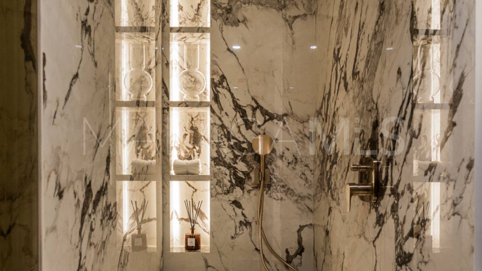 Duplex penthouse for sale in Torre Bermeja