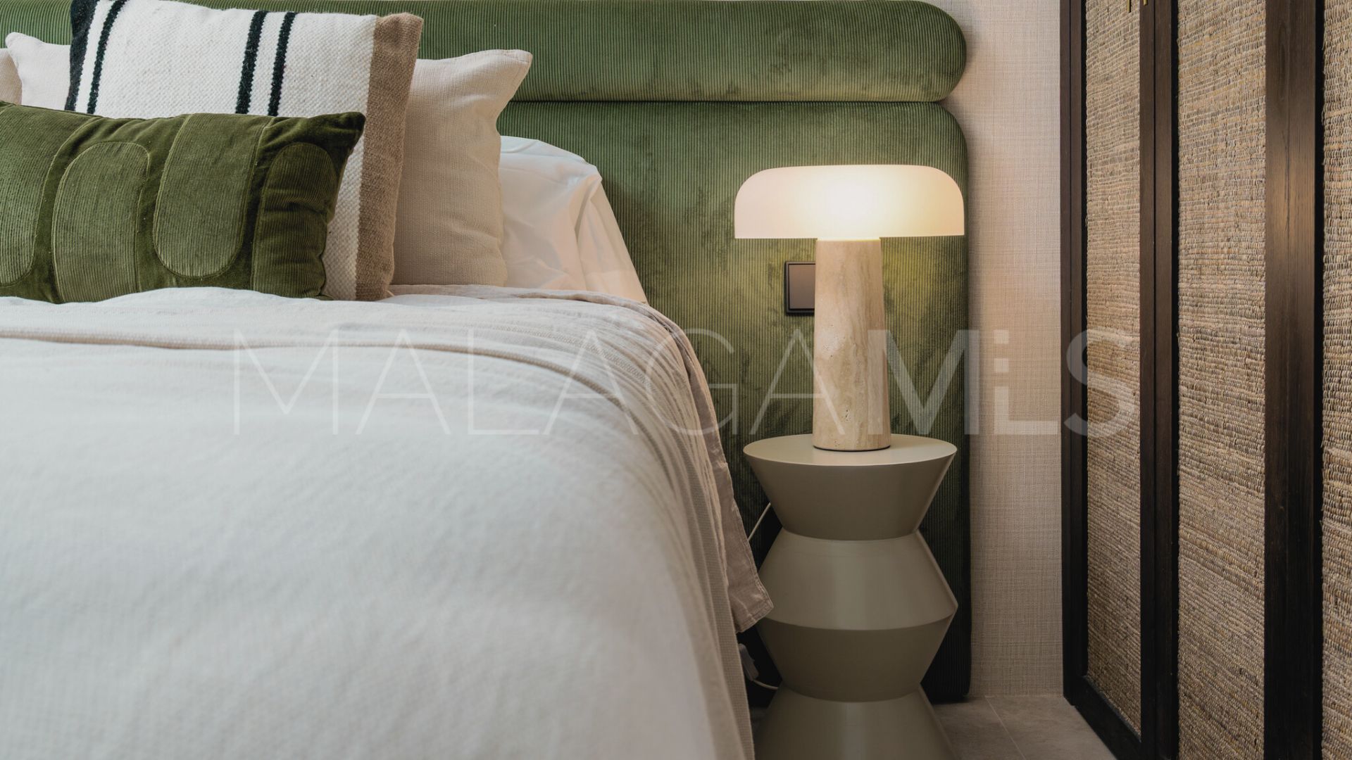 For sale apartment in Oasis de Marbella