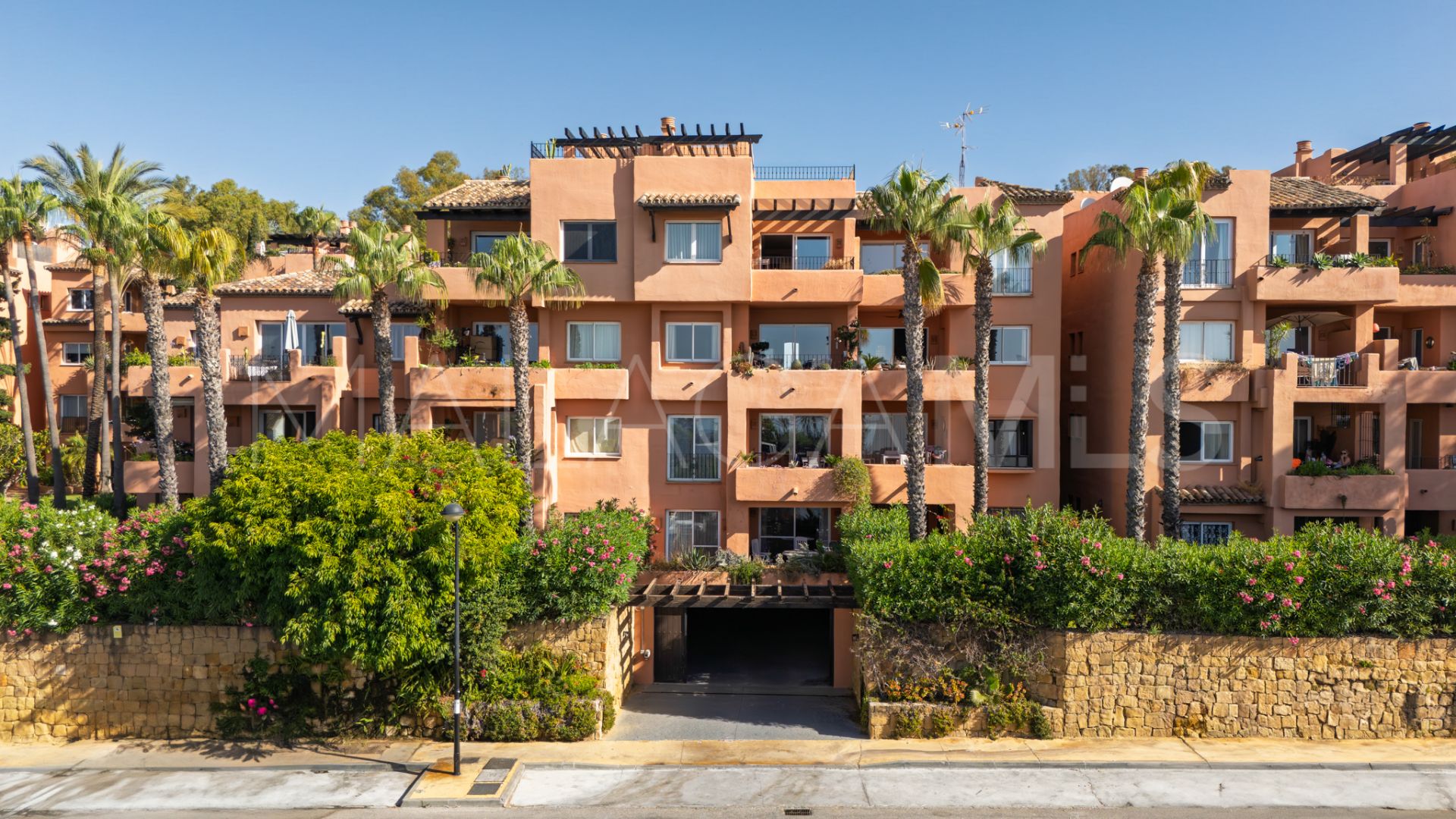 For sale apartment in Oasis de Marbella