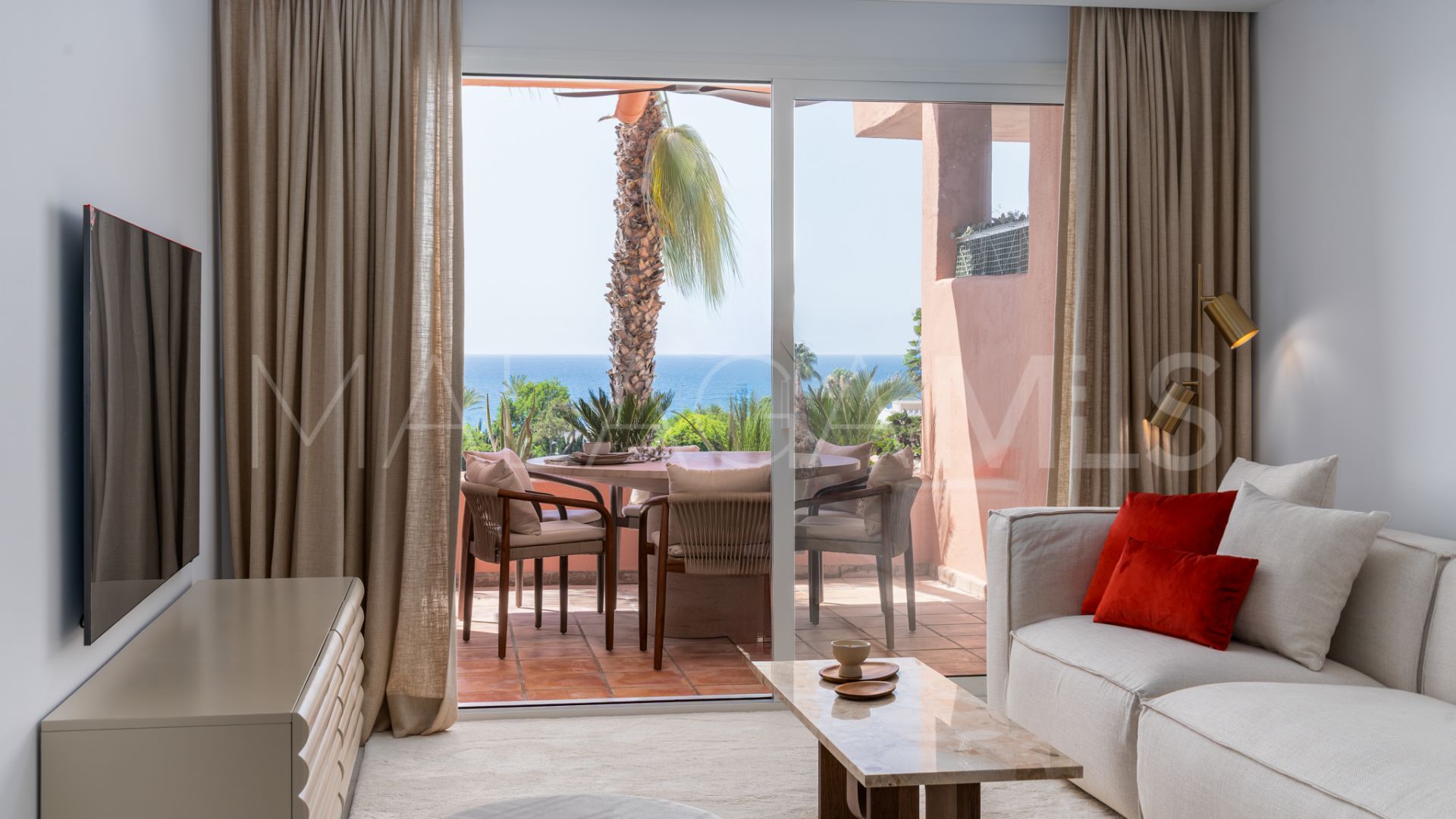 For sale apartment in Oasis de Marbella