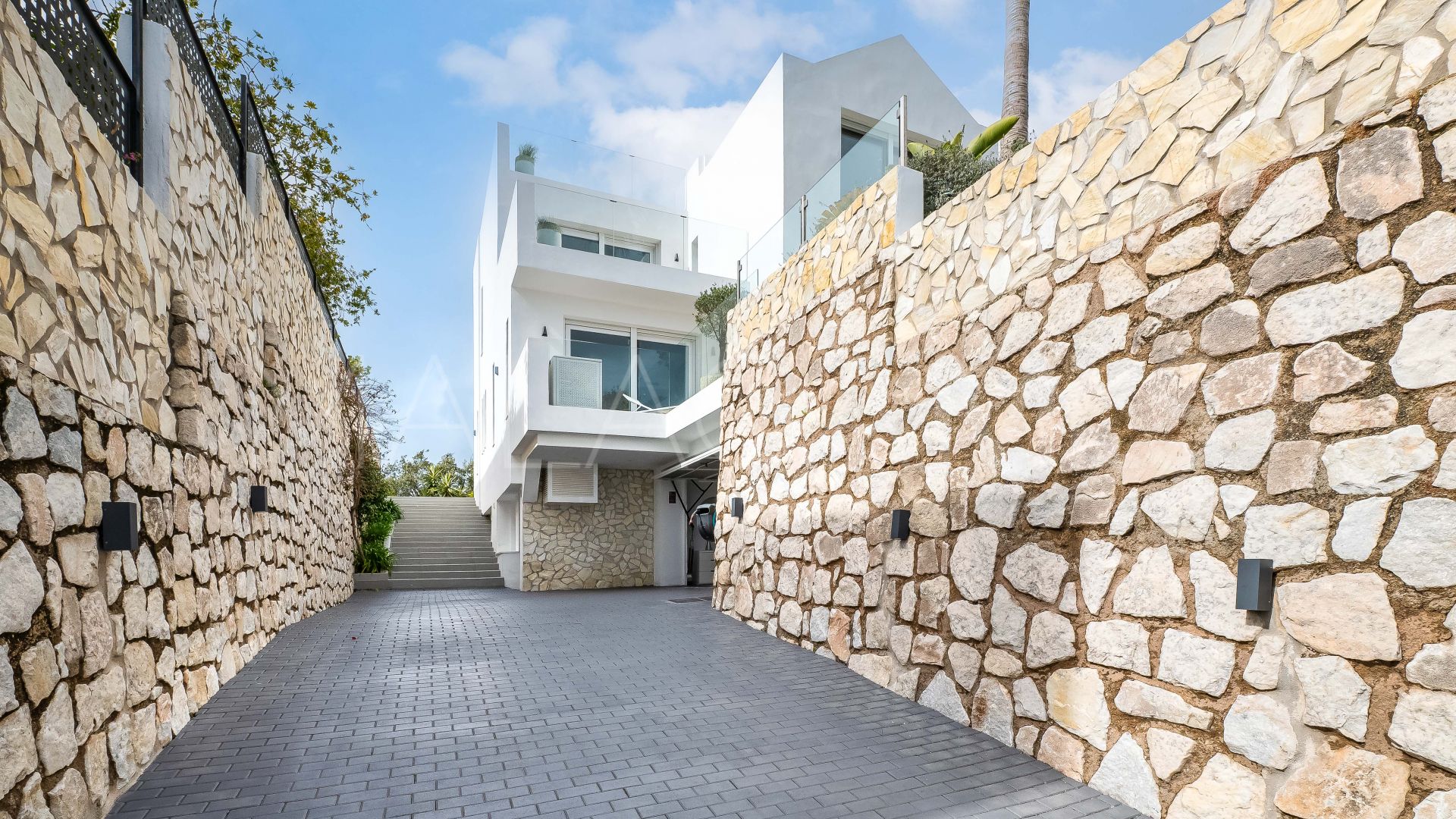 Villa for sale in La Mairena