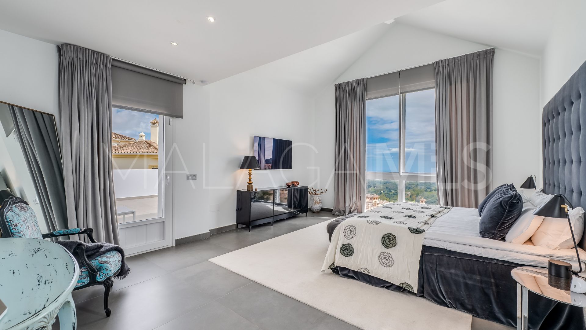 Villa for sale in La Mairena