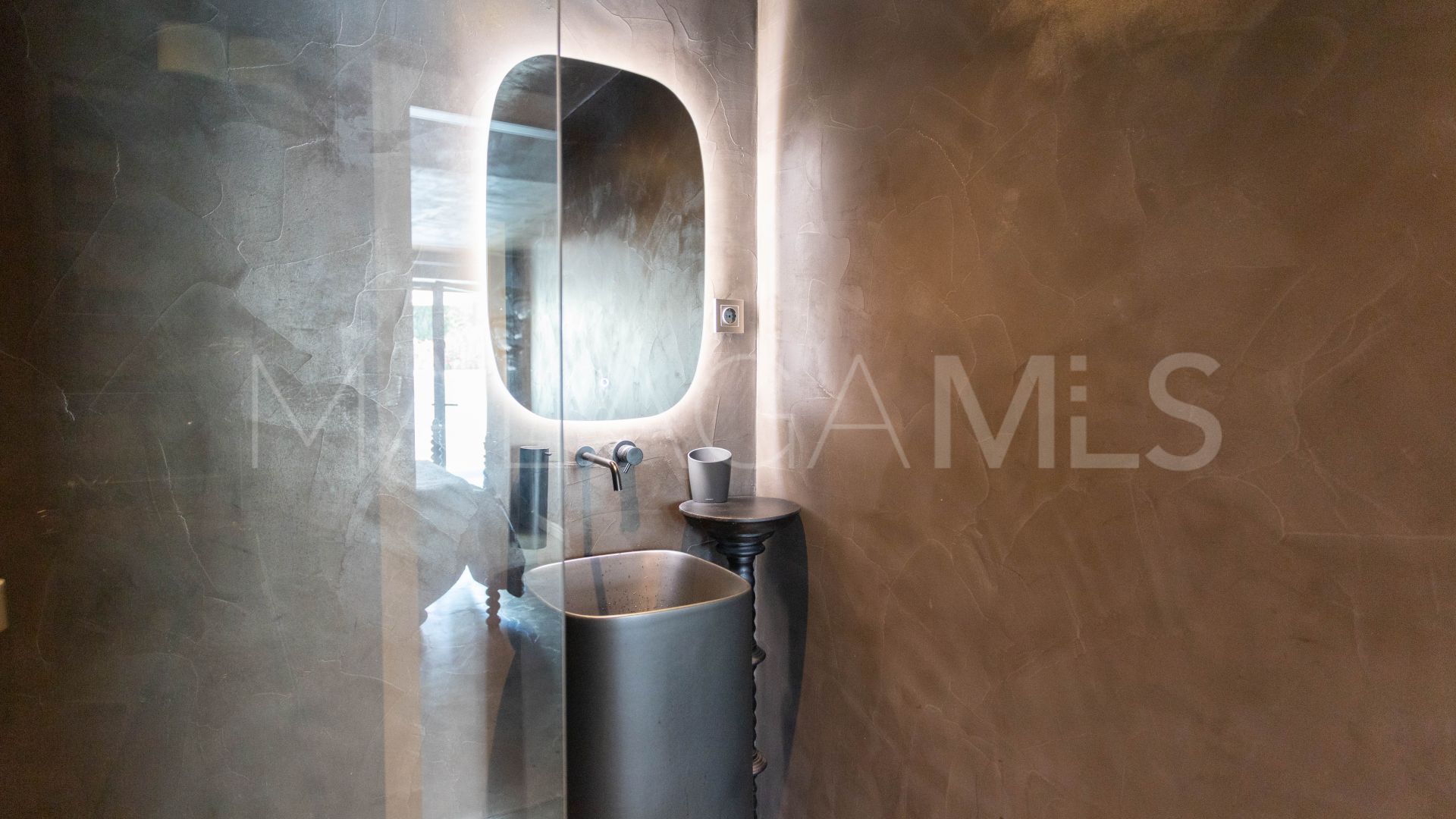 Villa for sale in El Paraiso