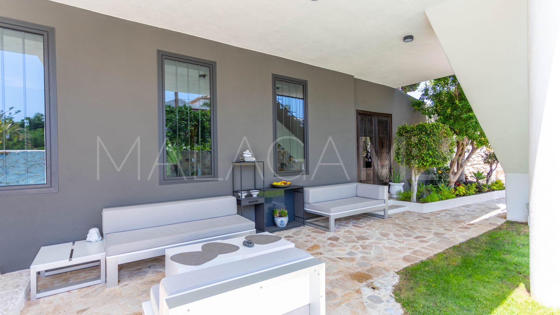 Villa for sale in El Paraiso