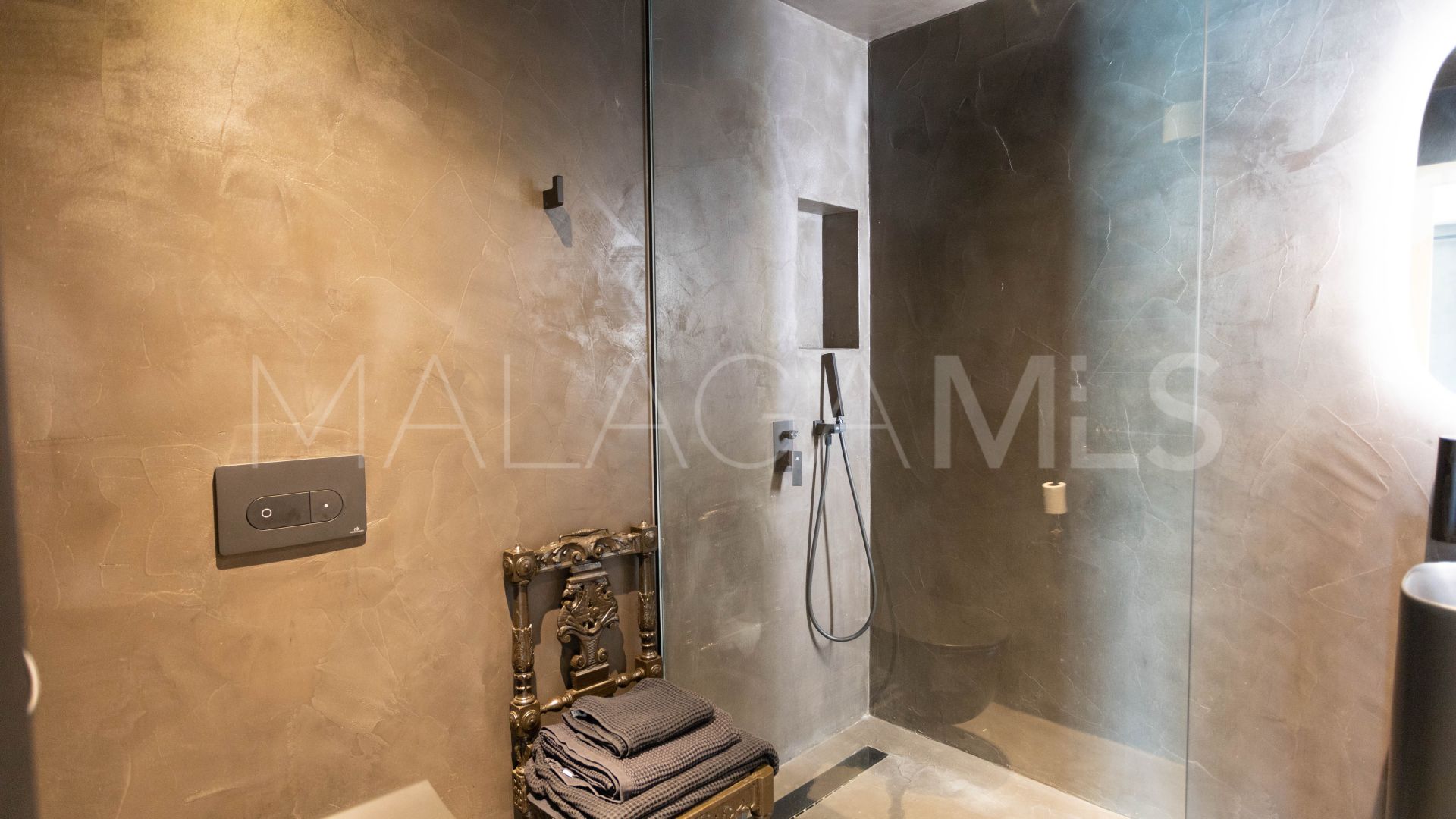 Villa for sale in El Paraiso