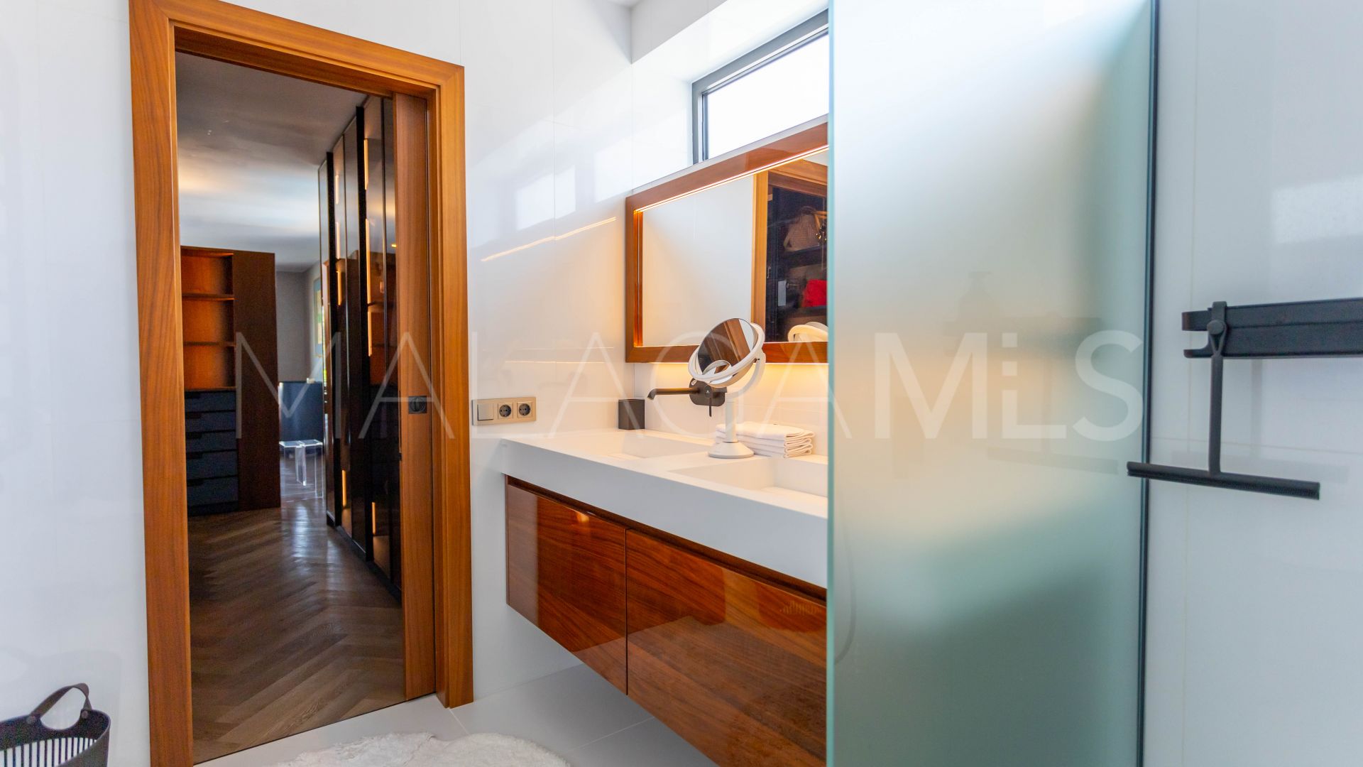 Villa for sale in El Paraiso
