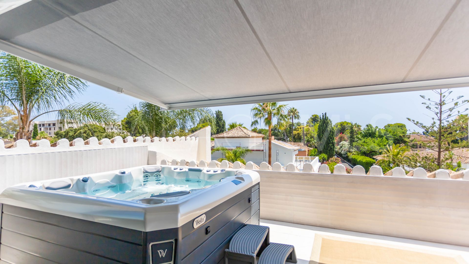 Villa for sale in El Paraiso