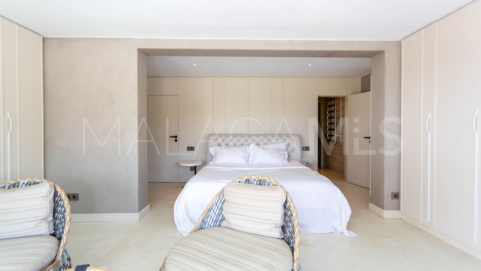 Villa for sale in El Paraiso