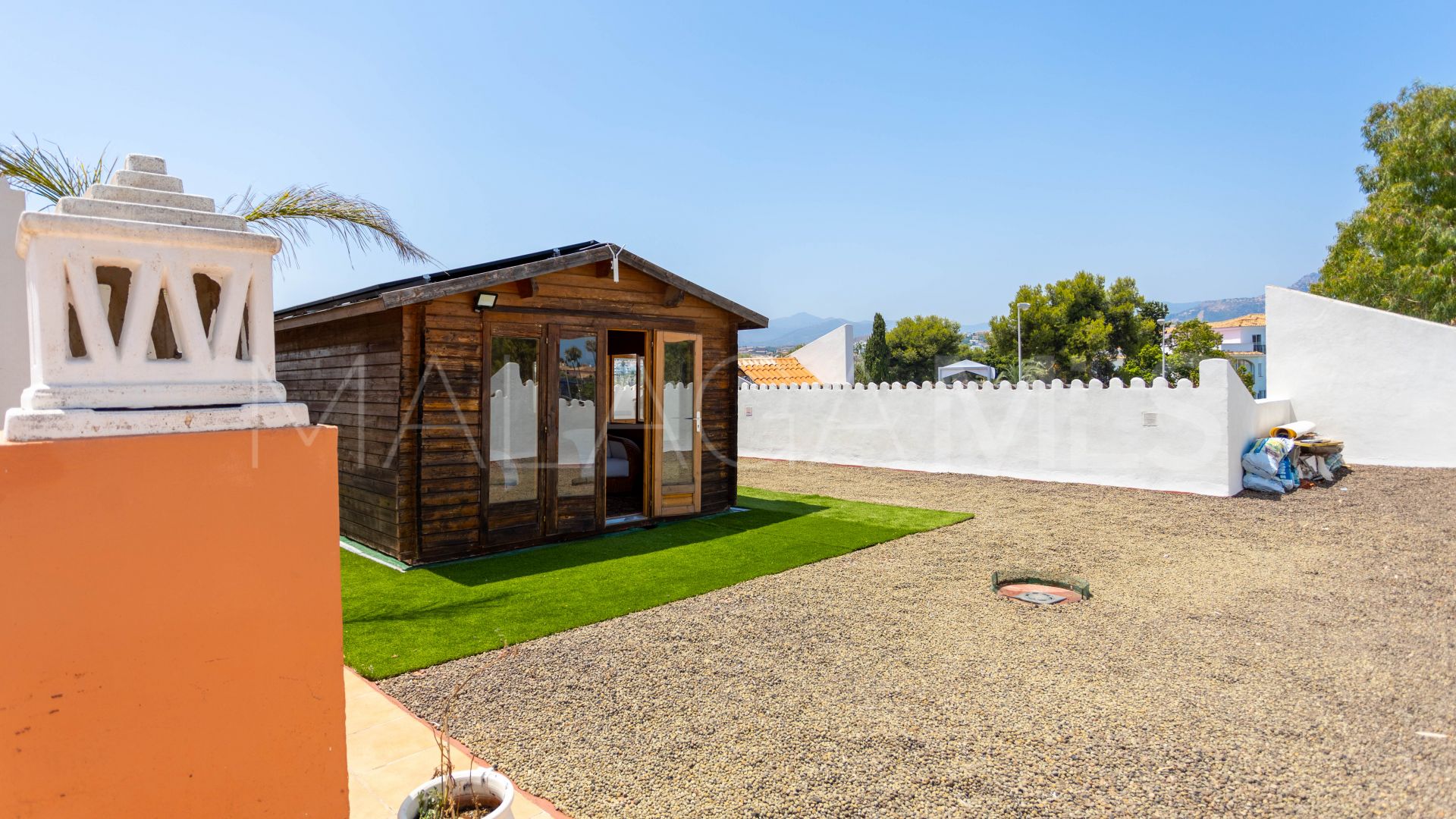 Villa for sale in El Paraiso