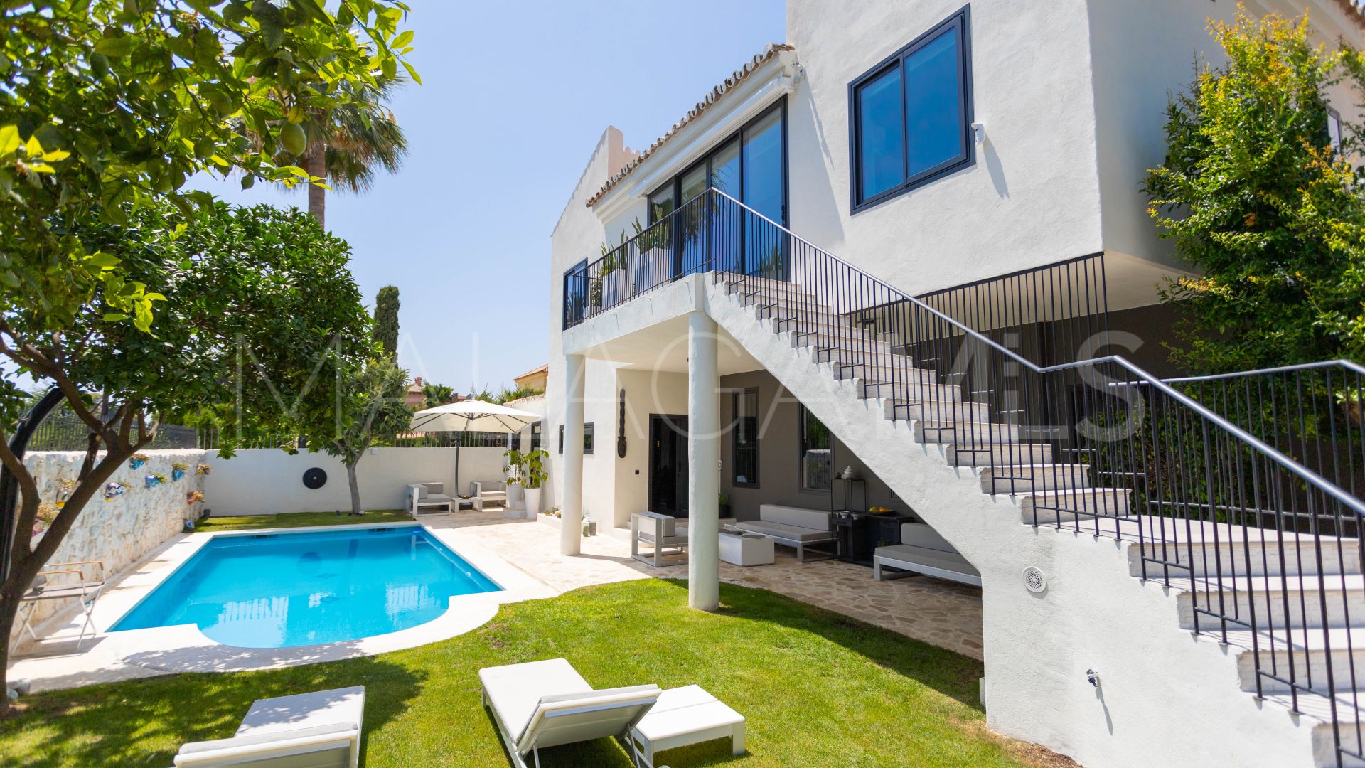 Villa for sale in El Paraiso
