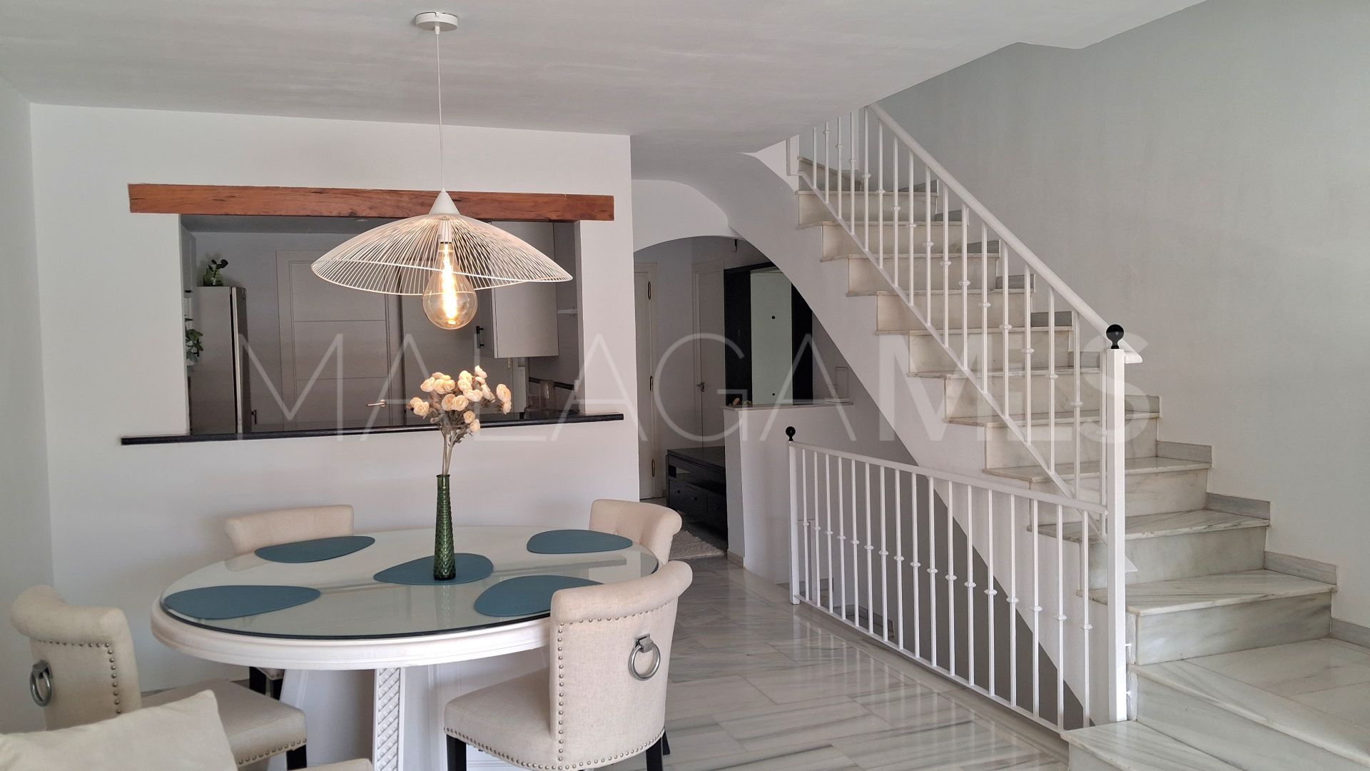 Adosado for sale in El Paraiso with 3 bedrooms