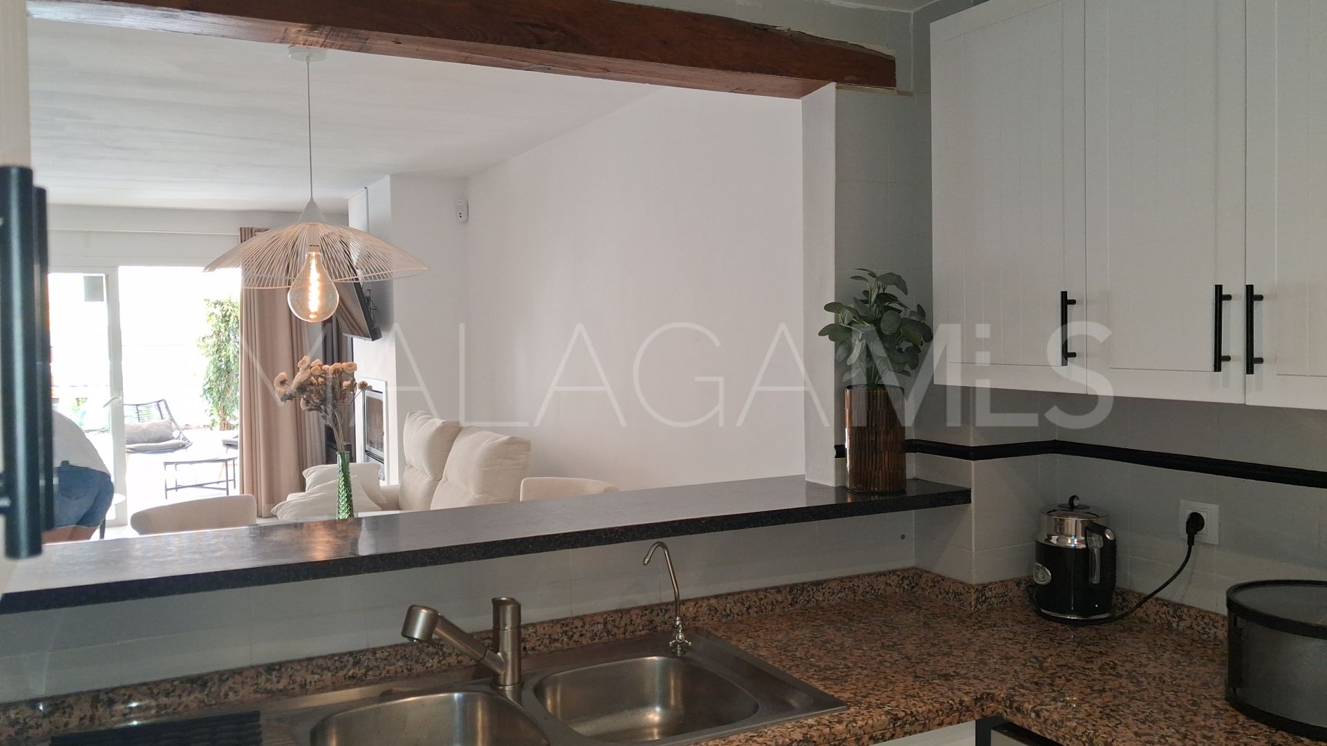 Adosado for sale in El Paraiso with 3 bedrooms