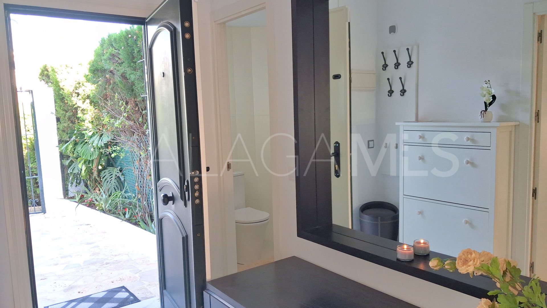 Adosado for sale in El Paraiso with 3 bedrooms