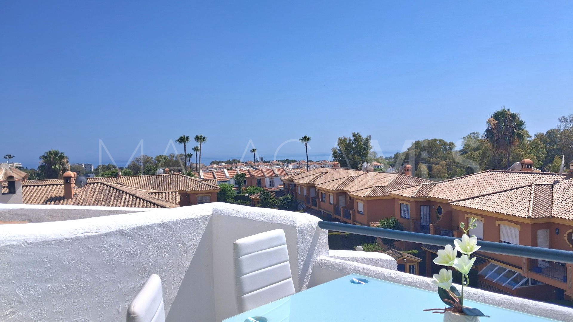 Adosado for sale in El Paraiso with 3 bedrooms