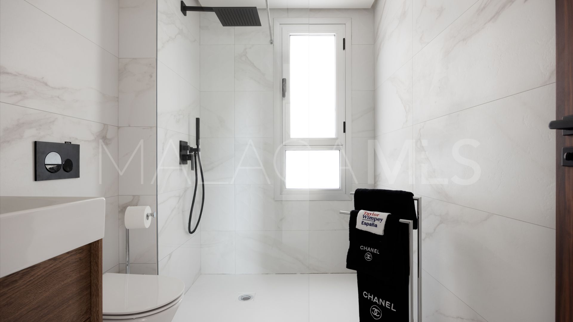 For sale 2 bedrooms apartment in San Pedro de Alcantara