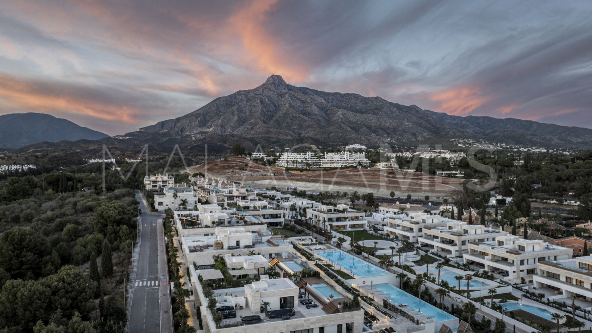 5 bedrooms duplex in Epic Marbella for sale