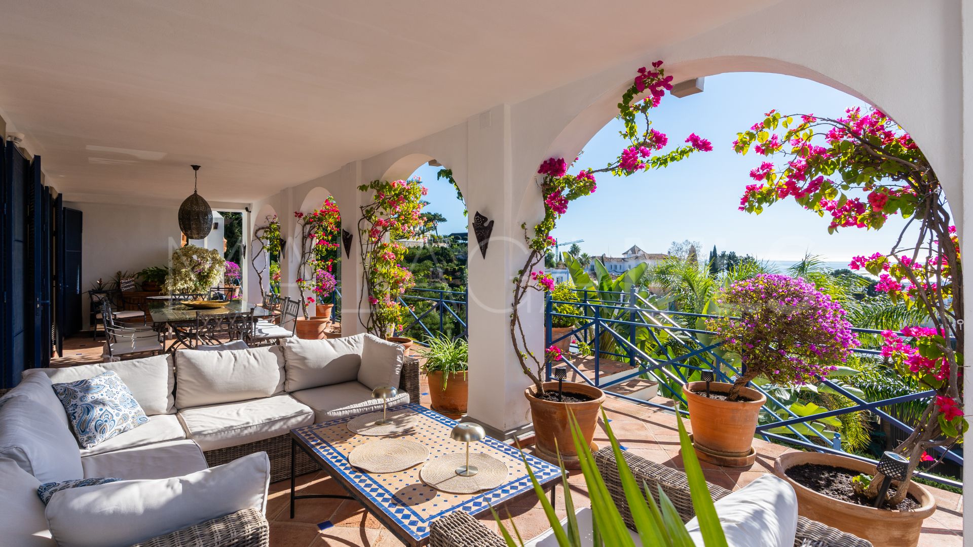 El Madroñal villa for sale
