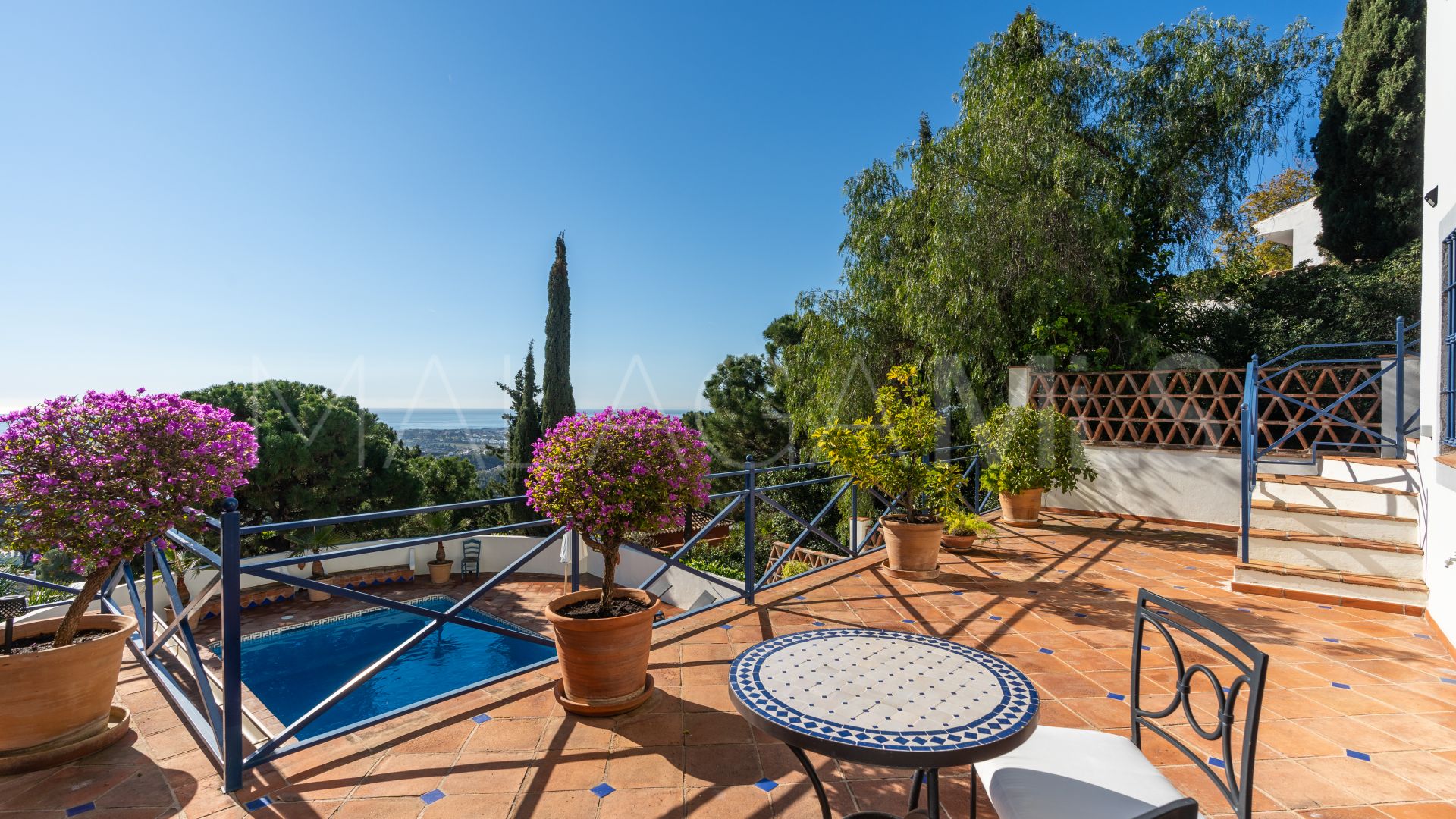 El Madroñal villa for sale