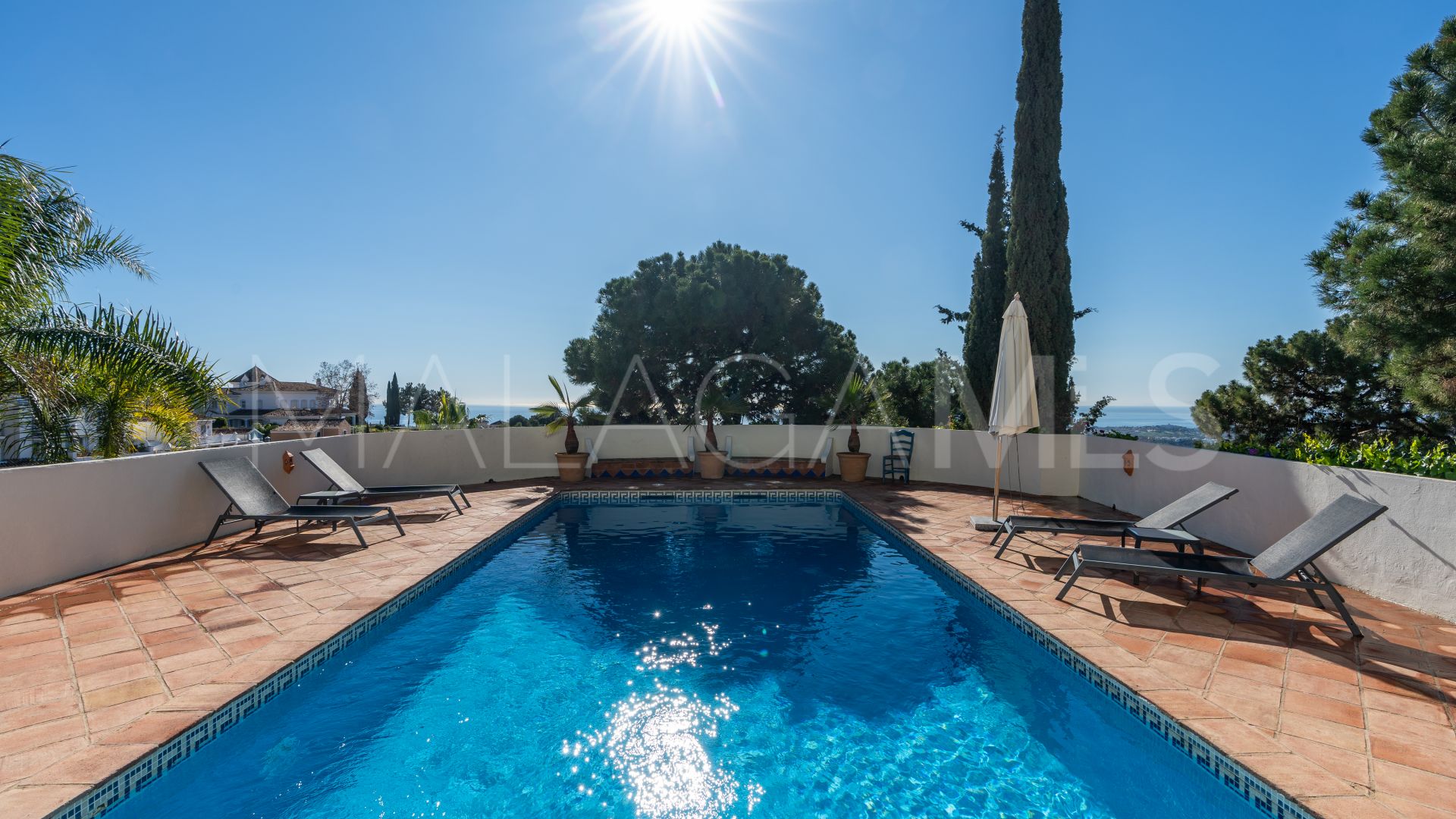 El Madroñal villa for sale