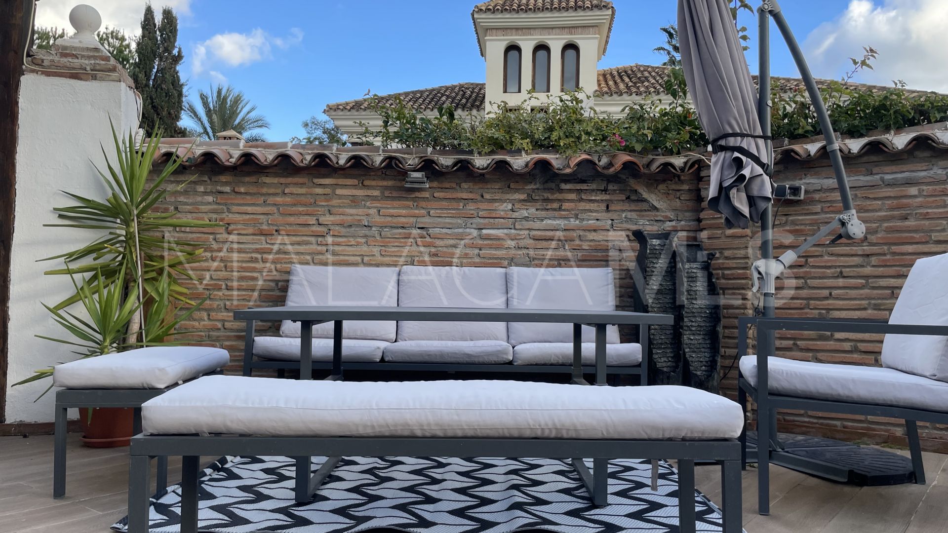 Villa jumelée for sale in Balcones de Sierra Blanca