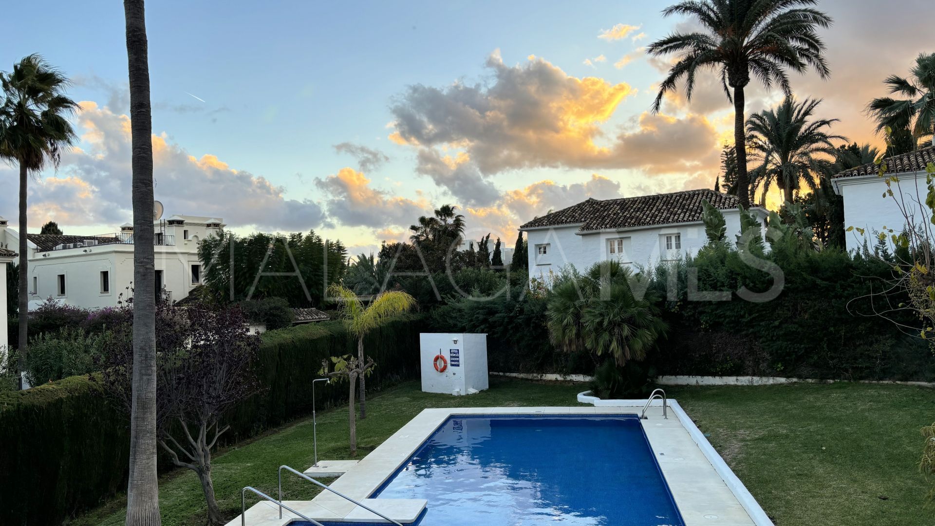 Villa jumelée for sale in Balcones de Sierra Blanca