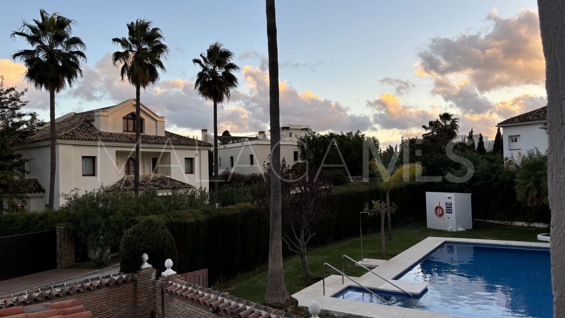 Villa jumelée for sale in Balcones de Sierra Blanca