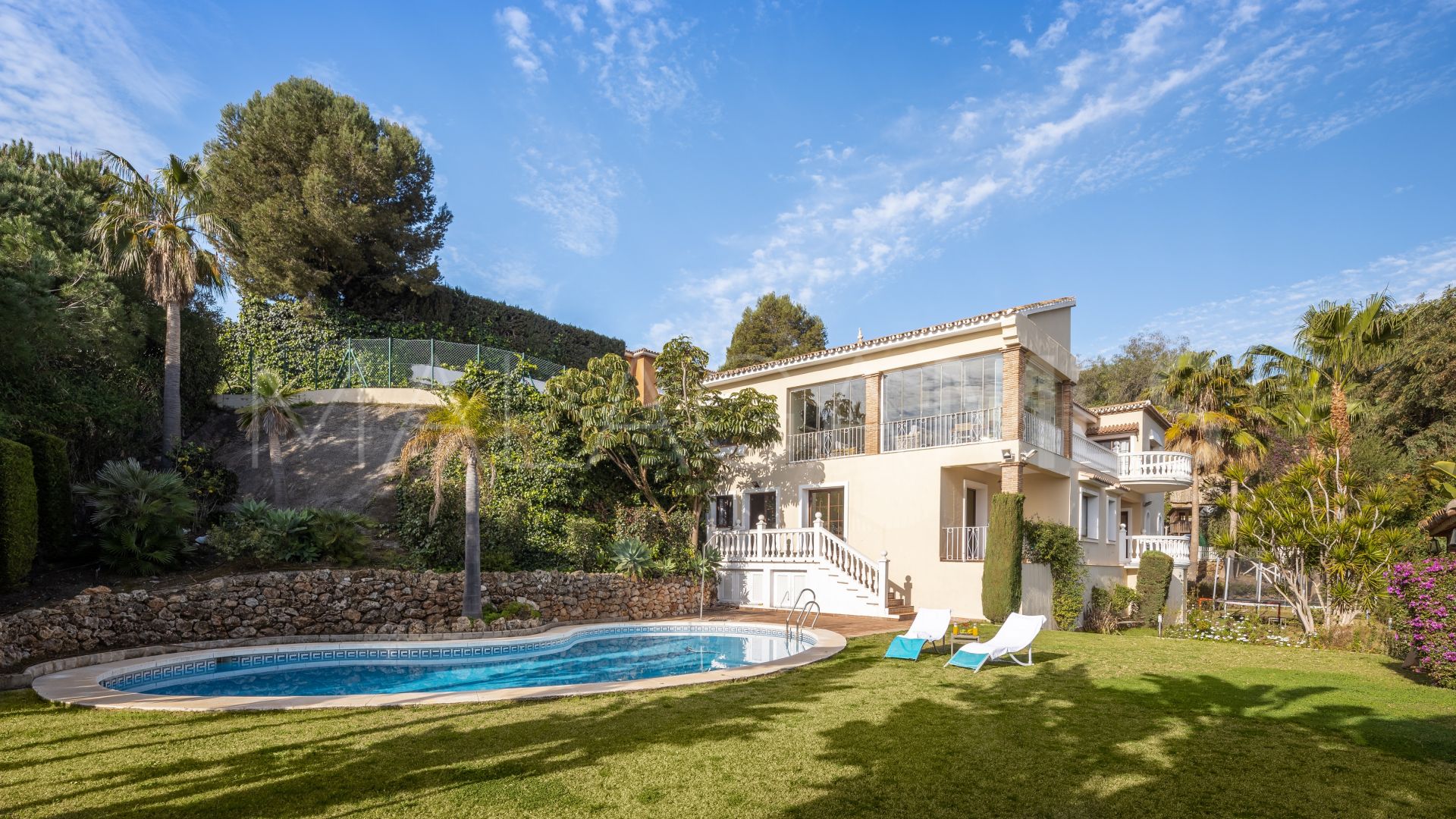 Villa with 6 bedrooms a la venta in Paraiso Alto