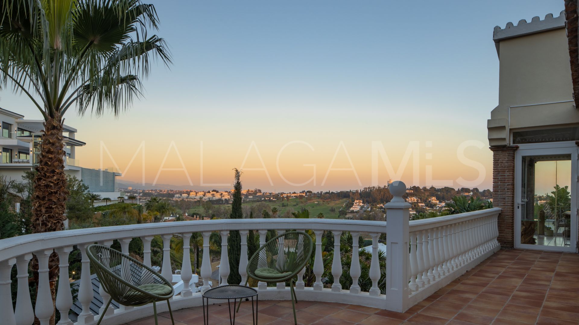 Villa with 6 bedrooms a la venta in Paraiso Alto