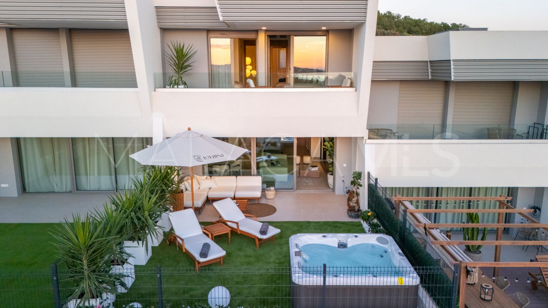 Radhus for sale in Balcones del Chaparral