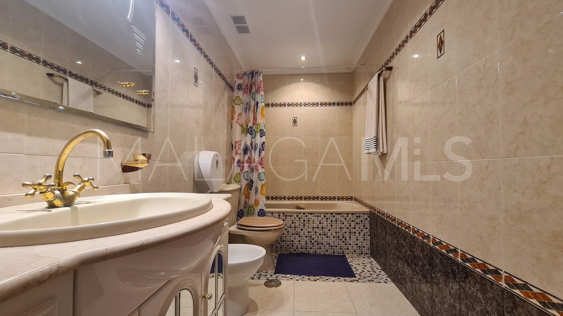 Villa for sale in Cabopino
