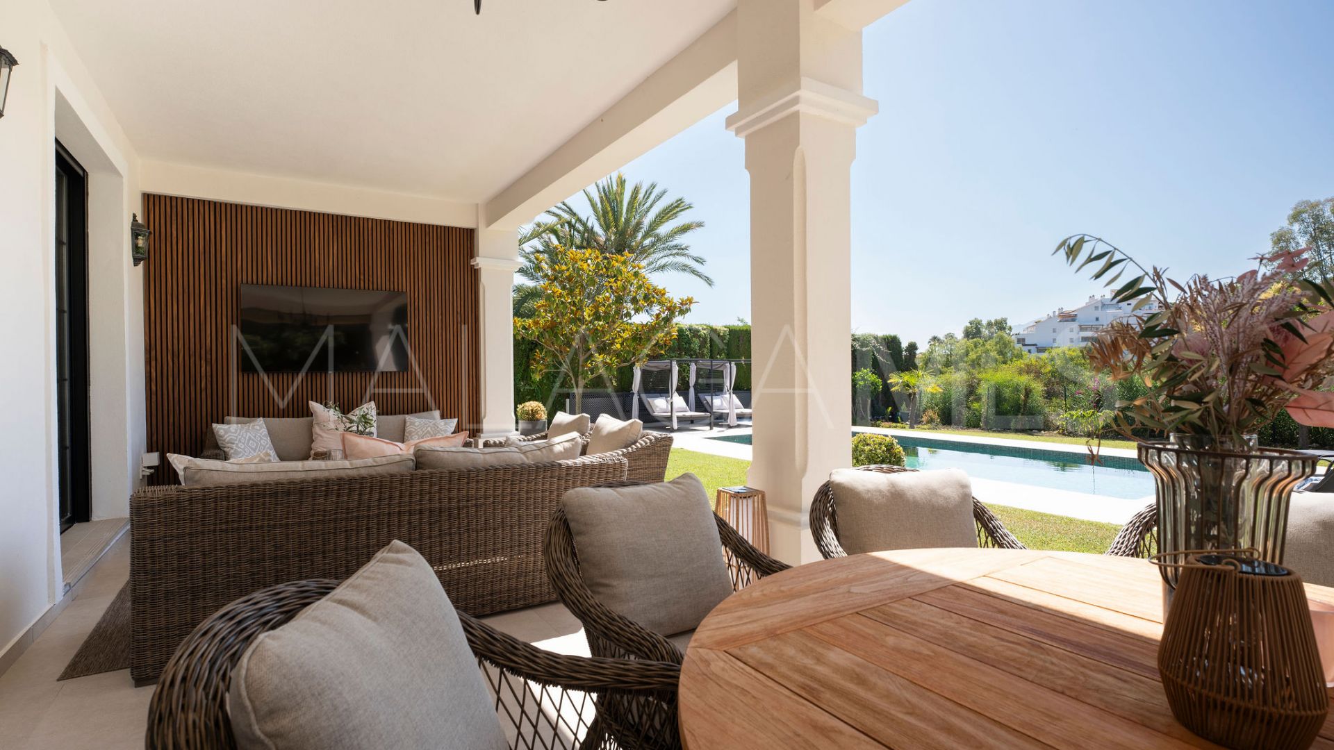 Villa for sale in Estepona
