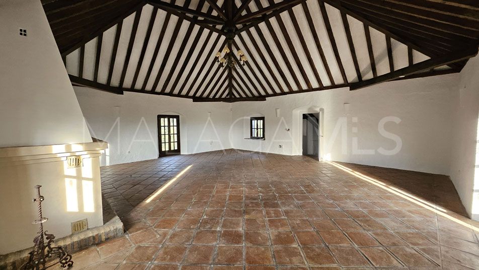 Villa for sale in Manilva