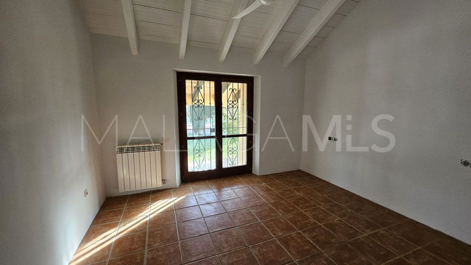 Villa for sale in Manilva