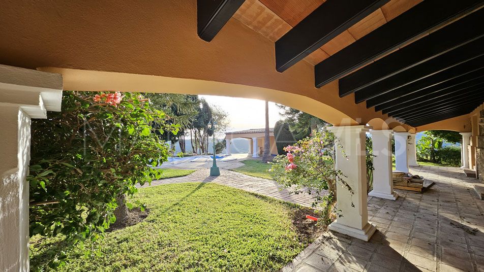 Villa for sale in Manilva