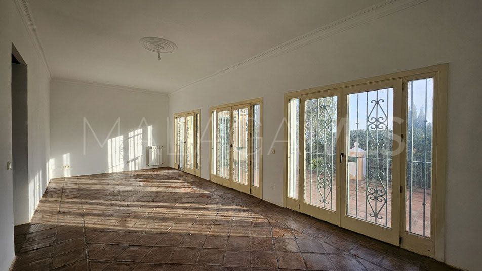 Villa for sale in Manilva