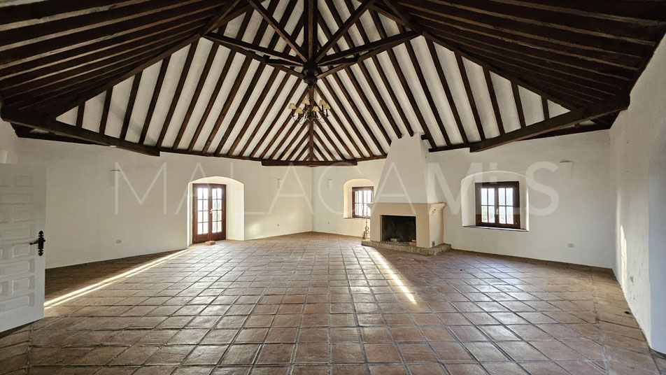 Villa for sale in Manilva