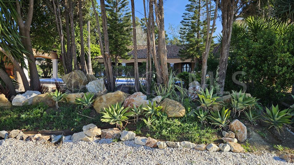 Villa for sale in Manilva